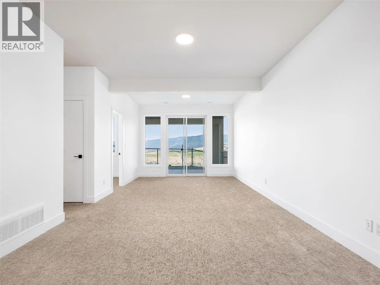 7735 OKANAGAN HILLS Boulevard Unit# 66