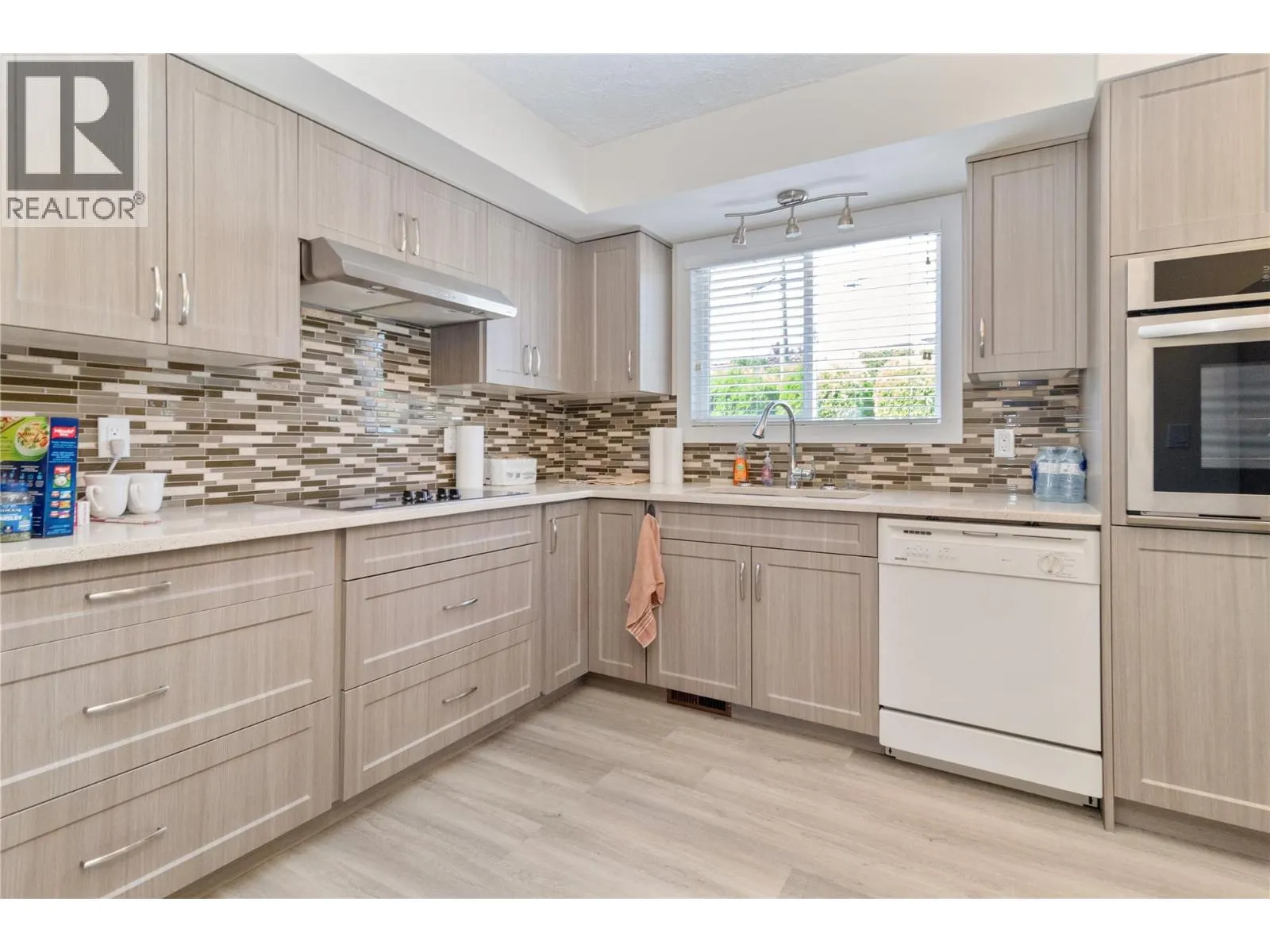 2098 Boucherie Road Unit# 44