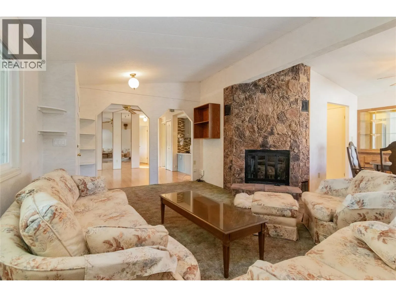 2098 Boucherie Road Unit# 44