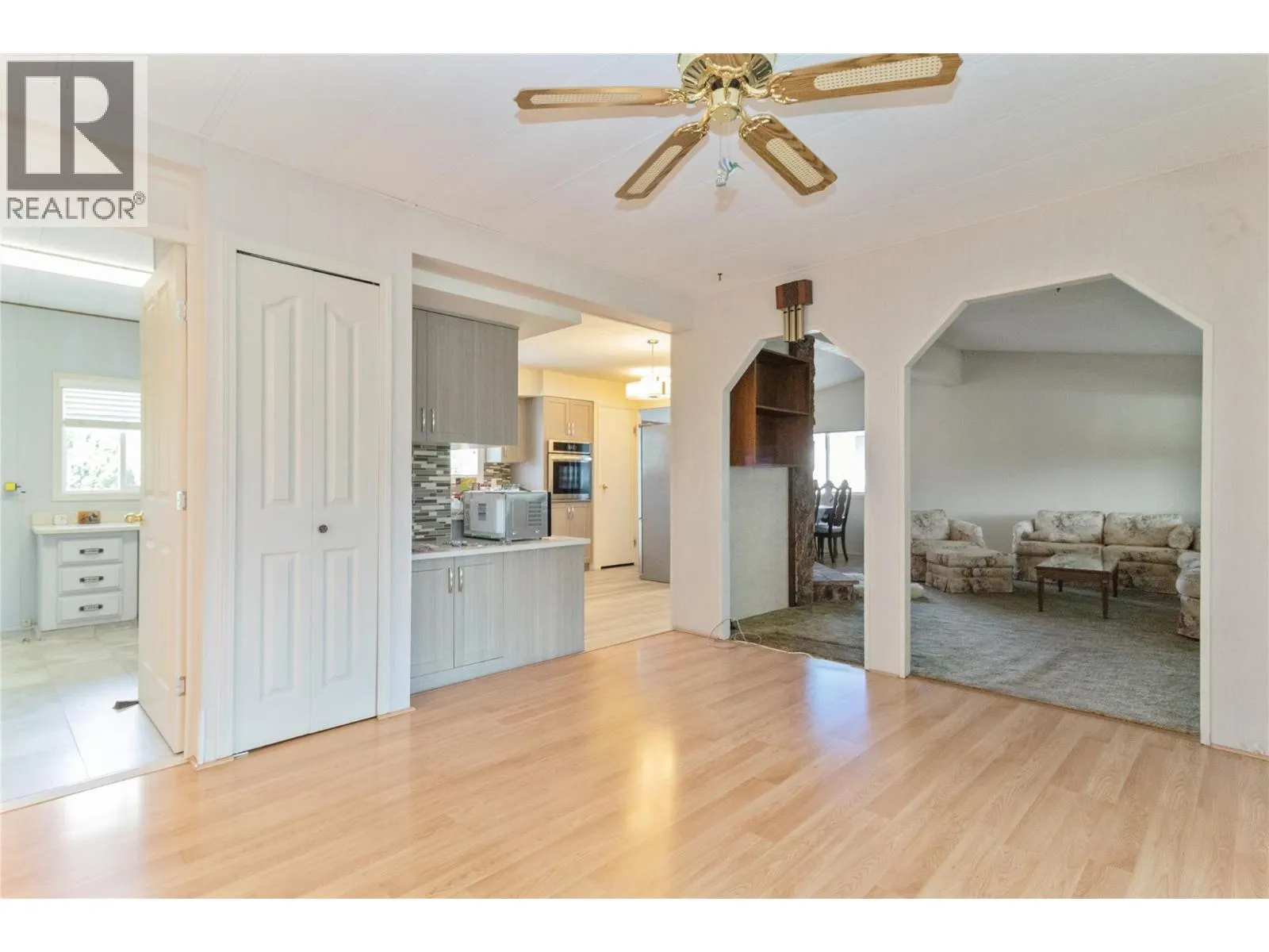 2098 Boucherie Road Unit# 44