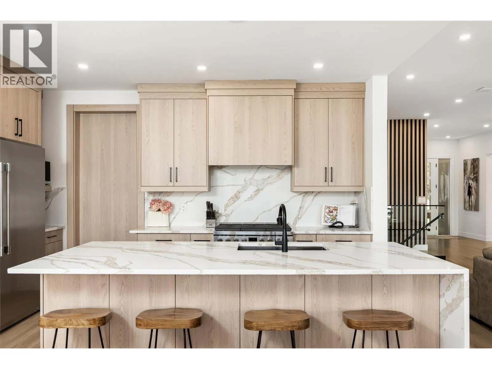 1425 Menu Road