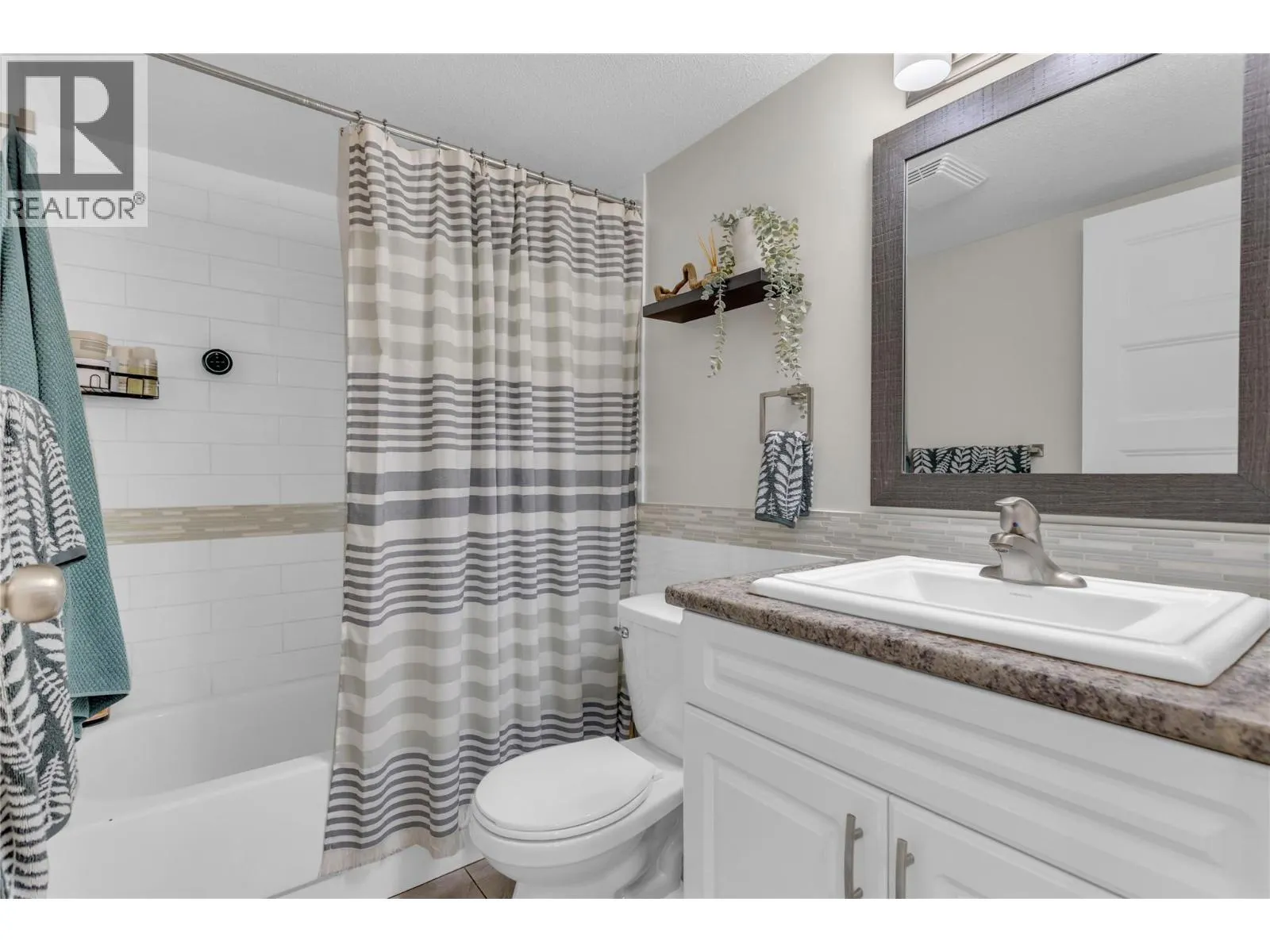 3854 Gordon Drive Unit# 186