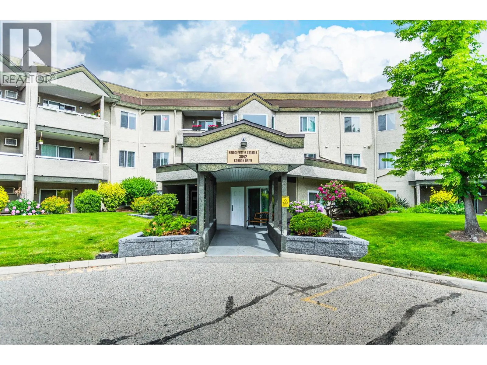 3854 Gordon Drive Unit# 186