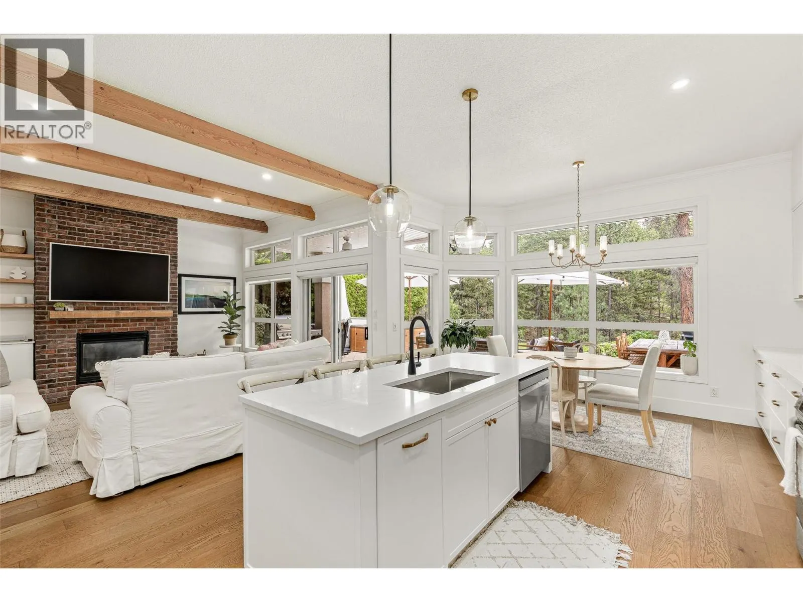 4190 Gallaghers Forest S