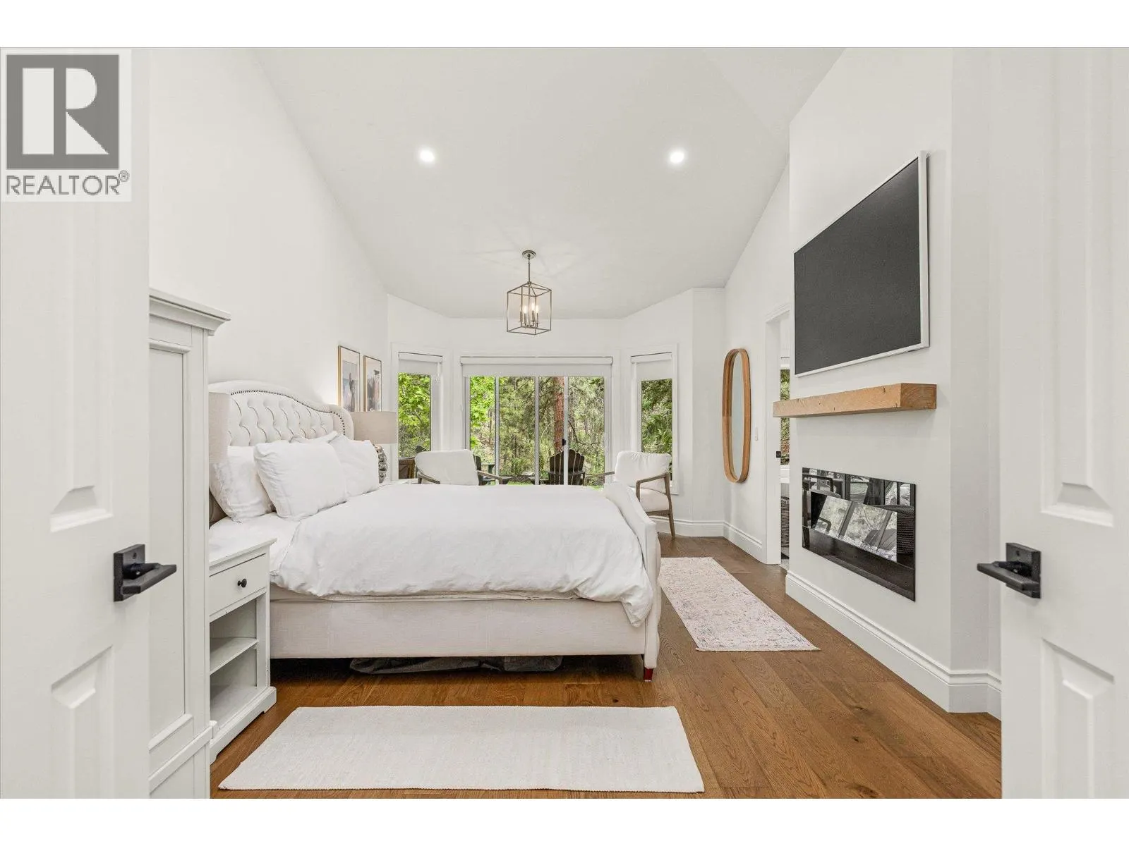 4190 Gallaghers Forest S