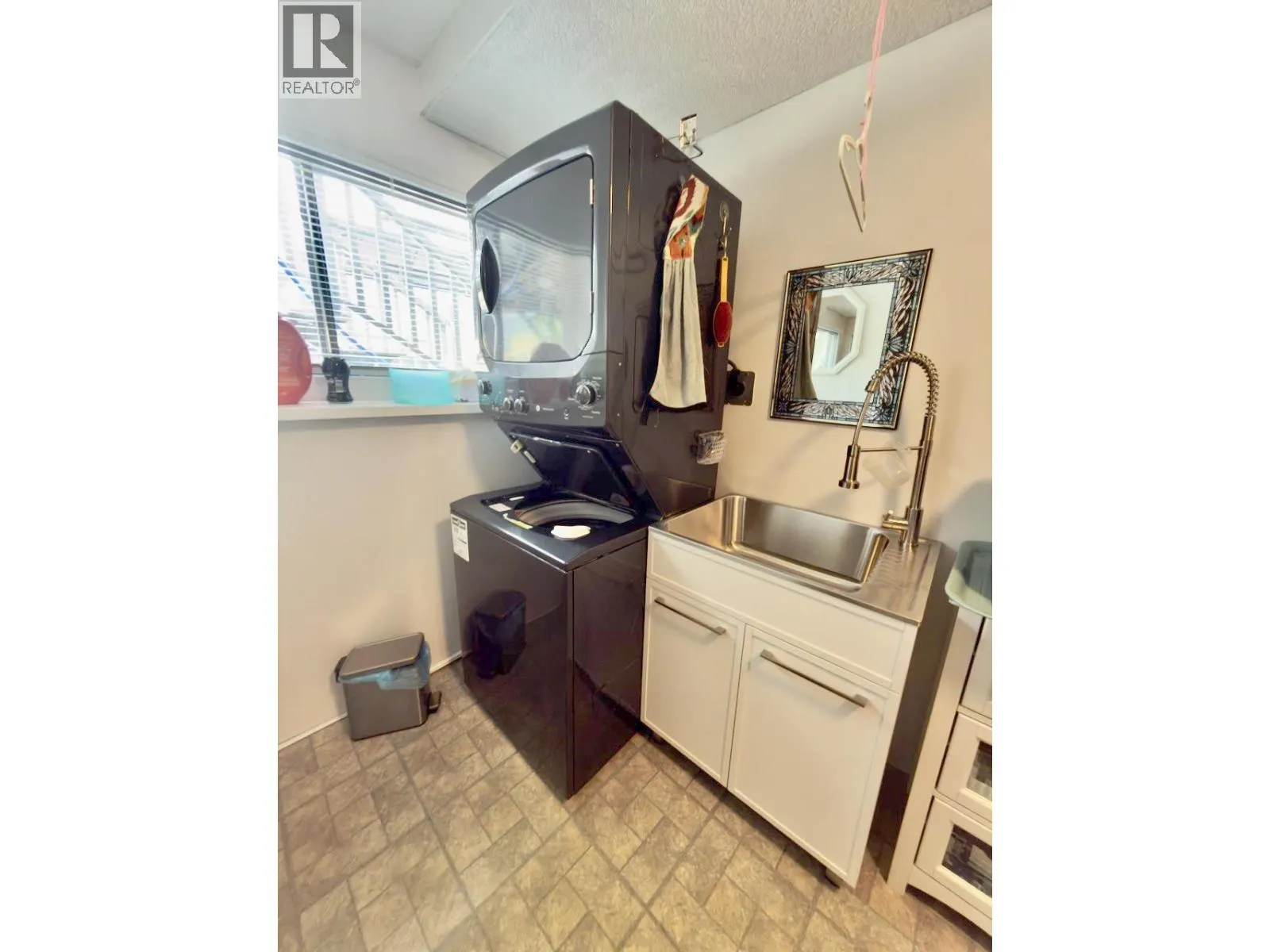 1094 Morningstar Road