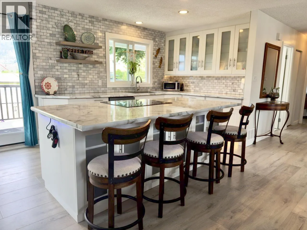 1094 Morningstar Road