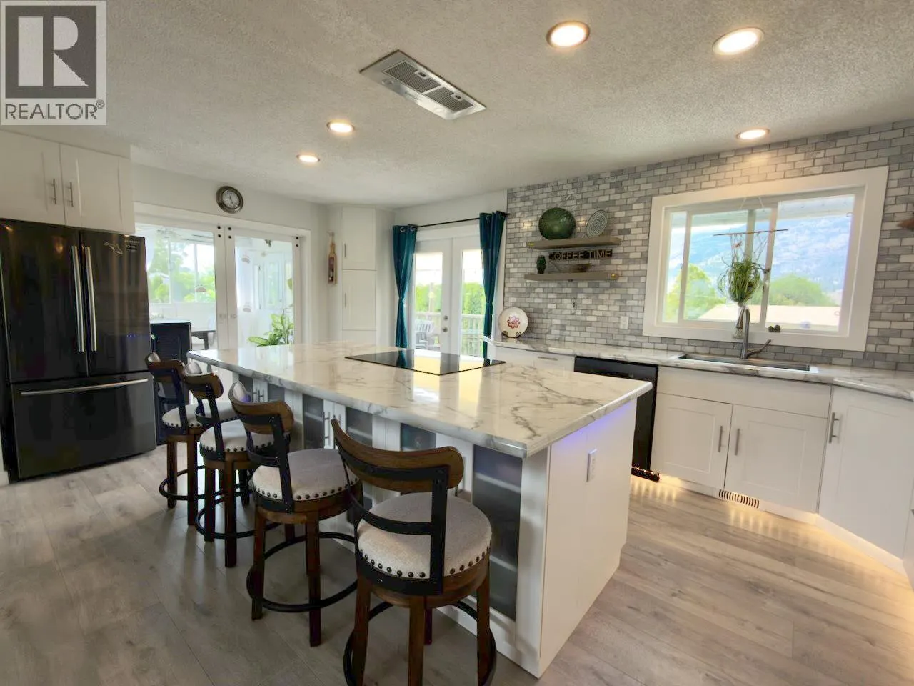 1094 Morningstar Road