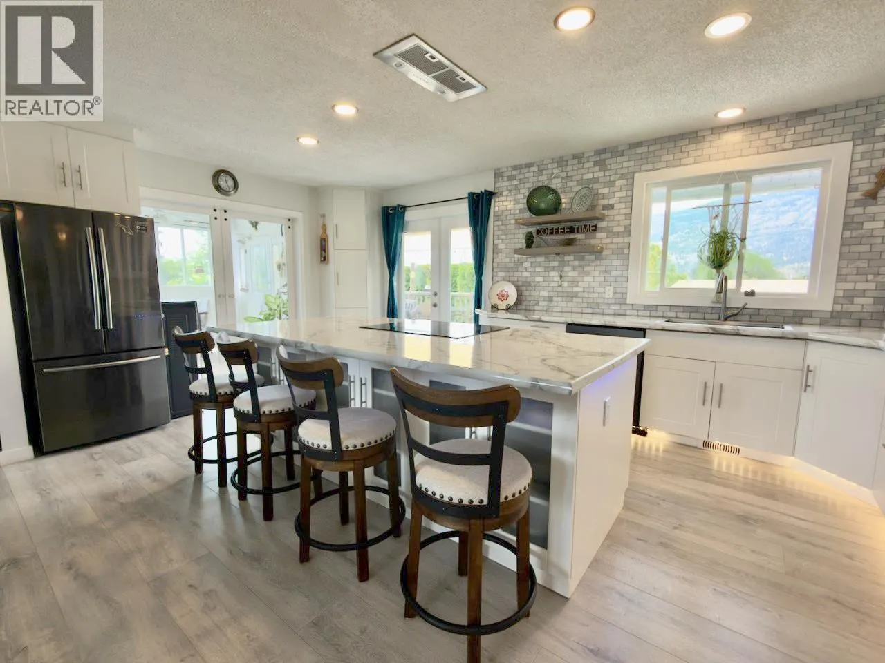 1094 Morningstar Road