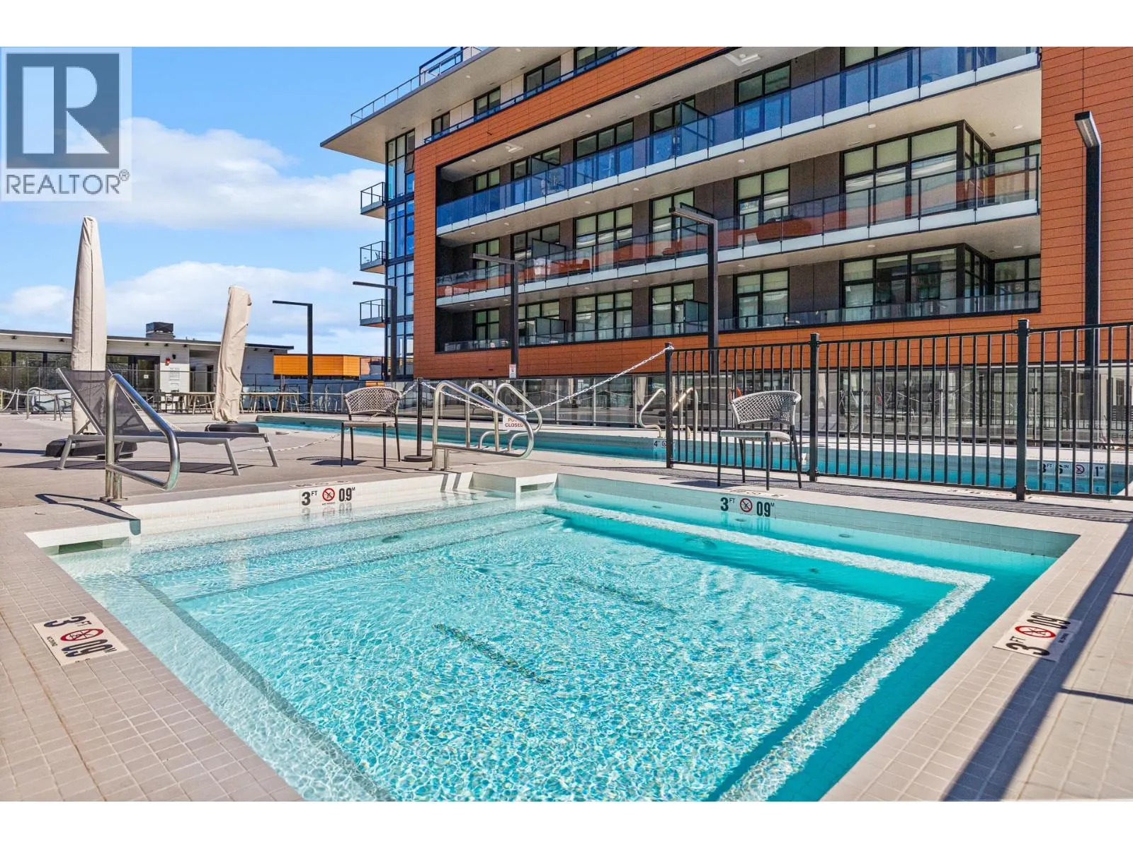 3389 Lakeshore Road Unit# 407