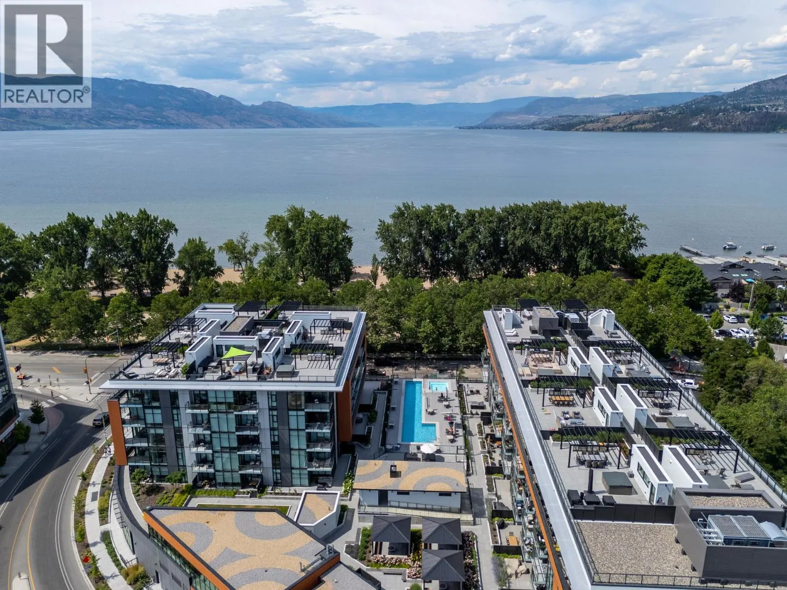 3389 Lakeshore Road Unit# 407