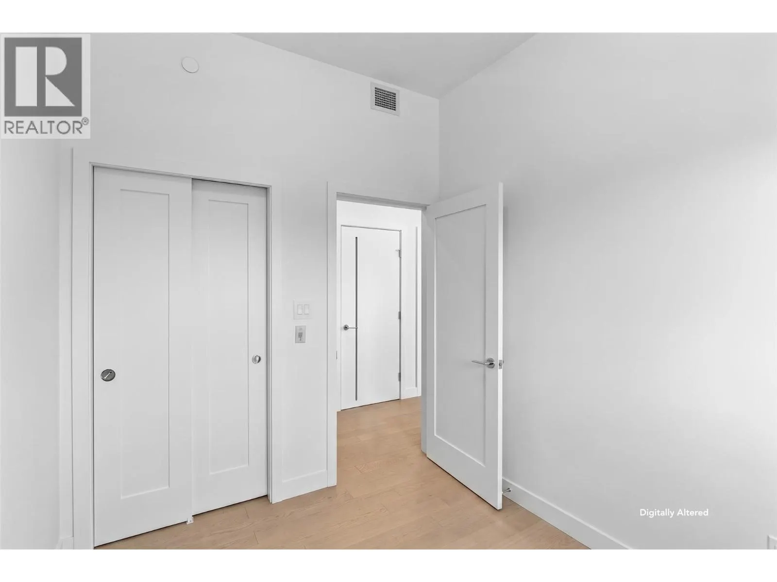 3389 Lakeshore Road Unit# 407