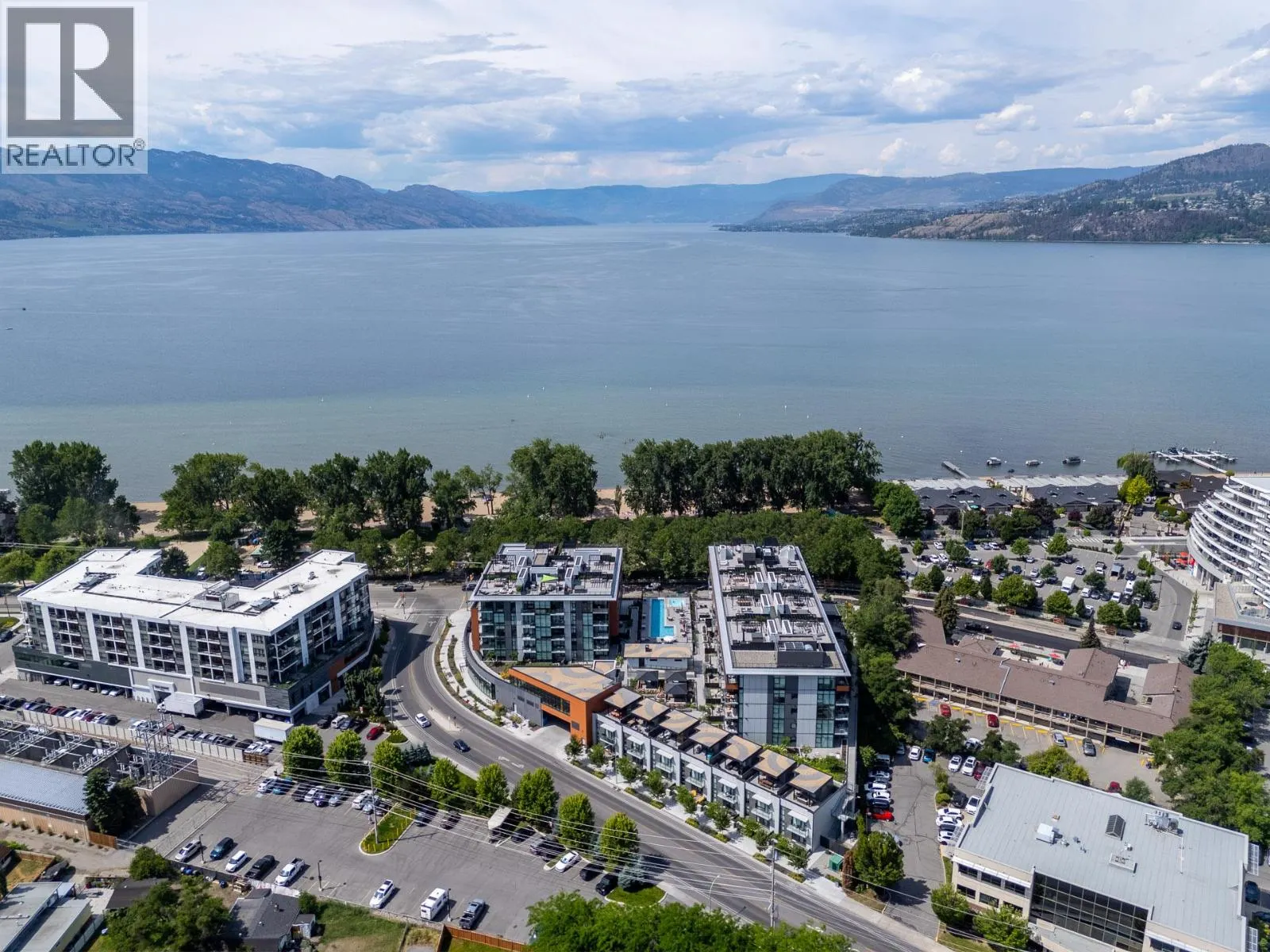 3389 Lakeshore Road Unit# 407