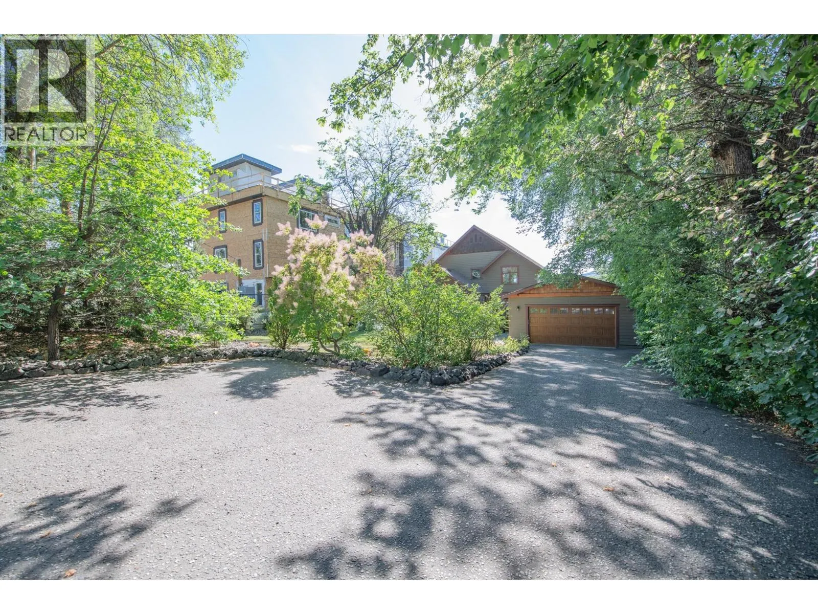 3604 Pleasant Valley Road