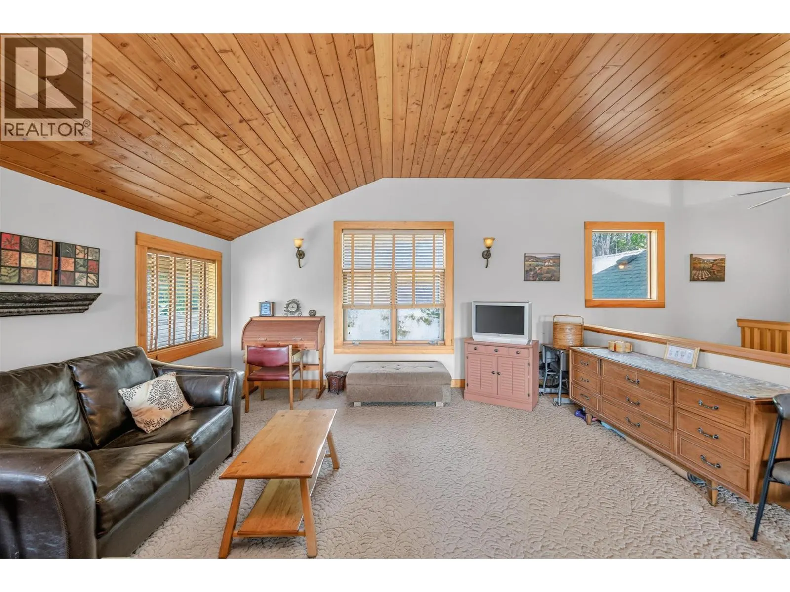3604 Pleasant Valley Road