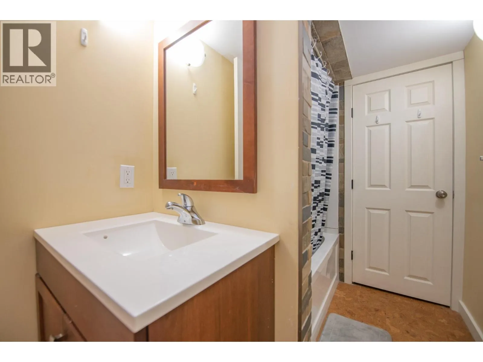 3604 Pleasant Valley Road
