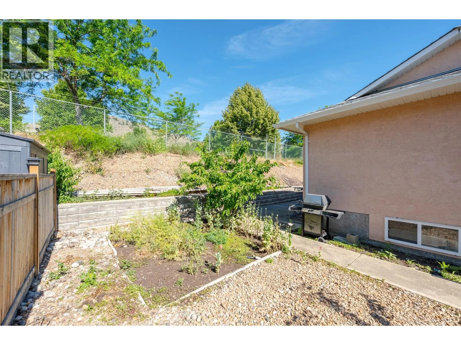 6128 Saint martin Place