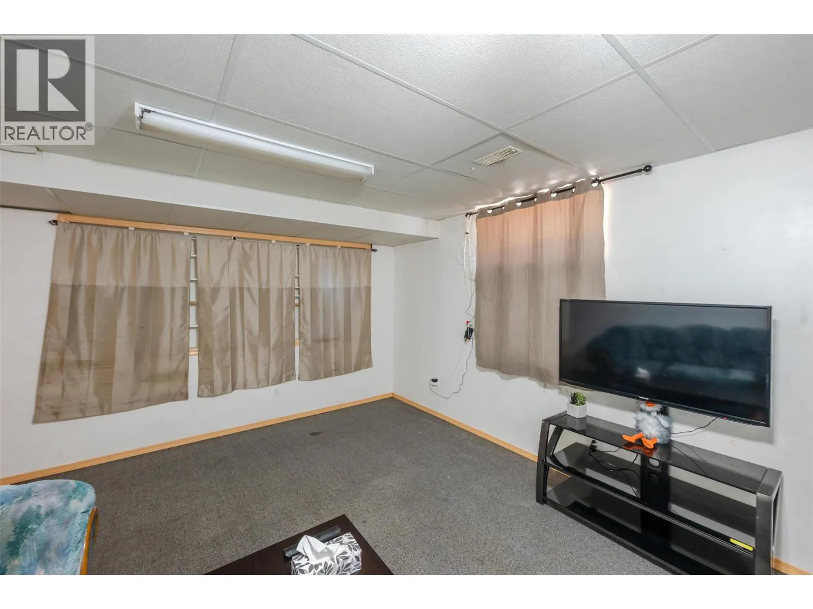 6128 Saint martin Place