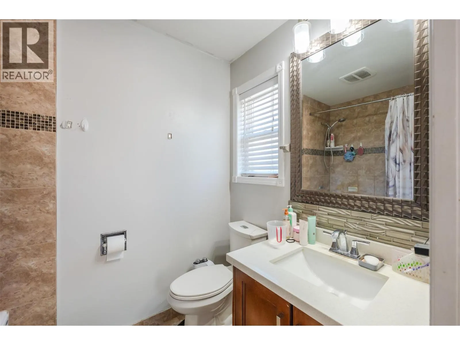 6128 Saint martin Place