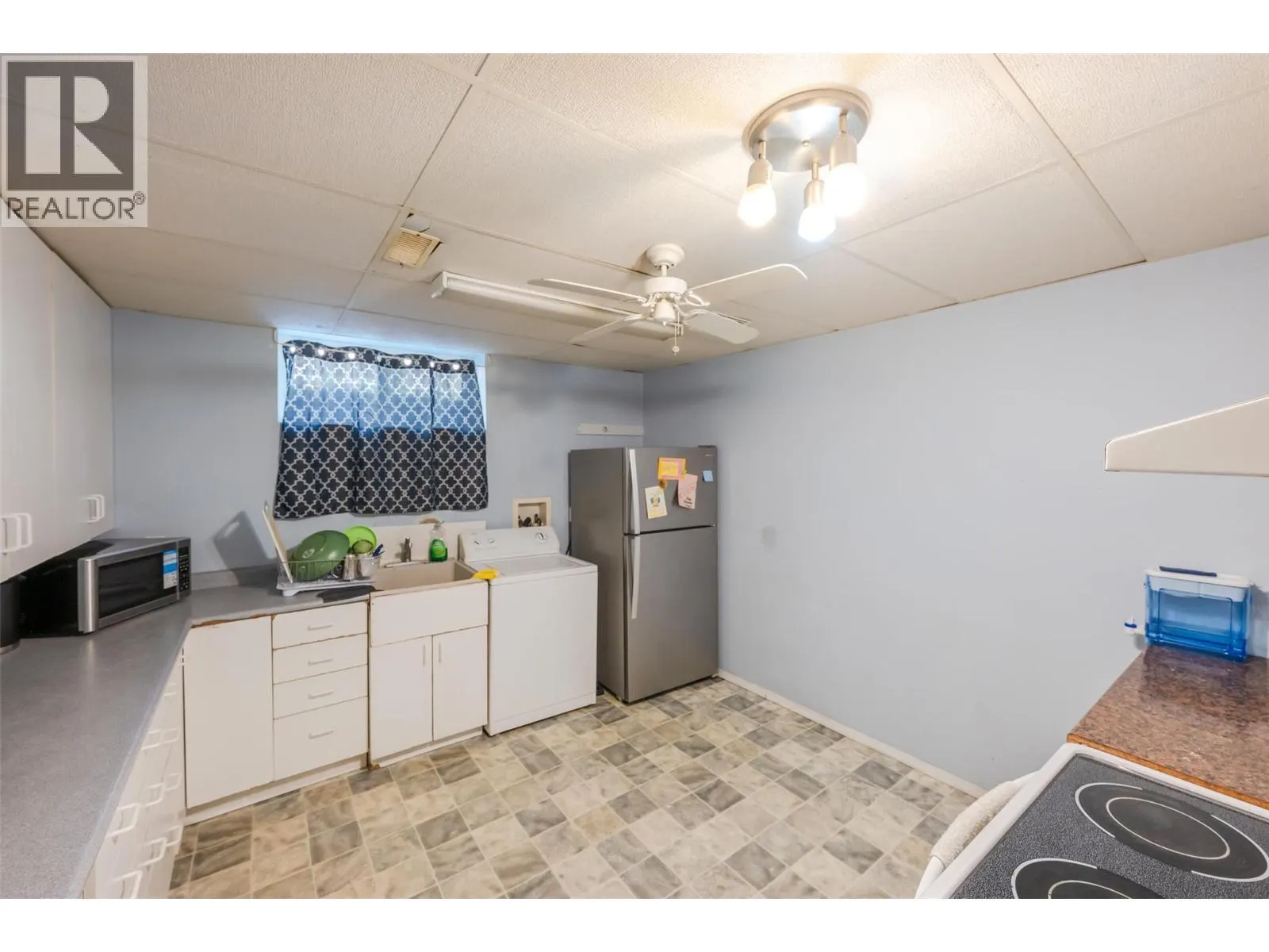 6128 Saint martin Place