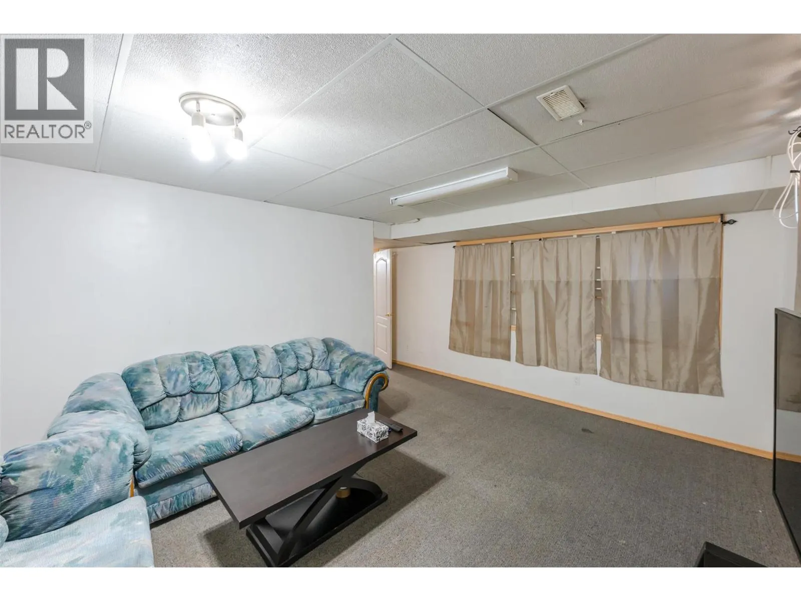 6128 Saint martin Place