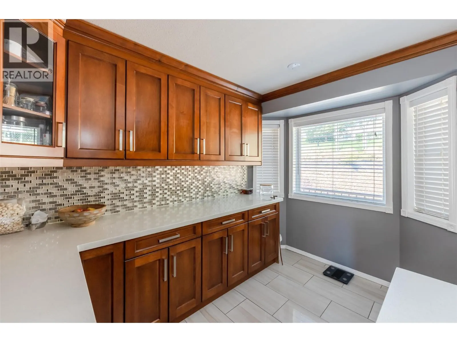 6128 Saint martin Place