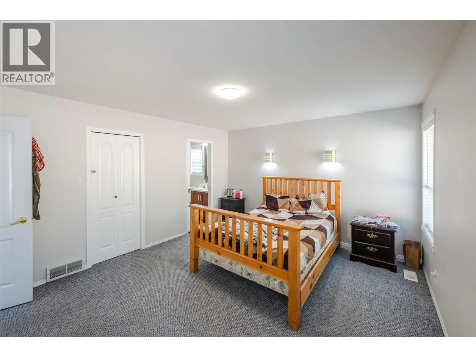 6128 Saint martin Place