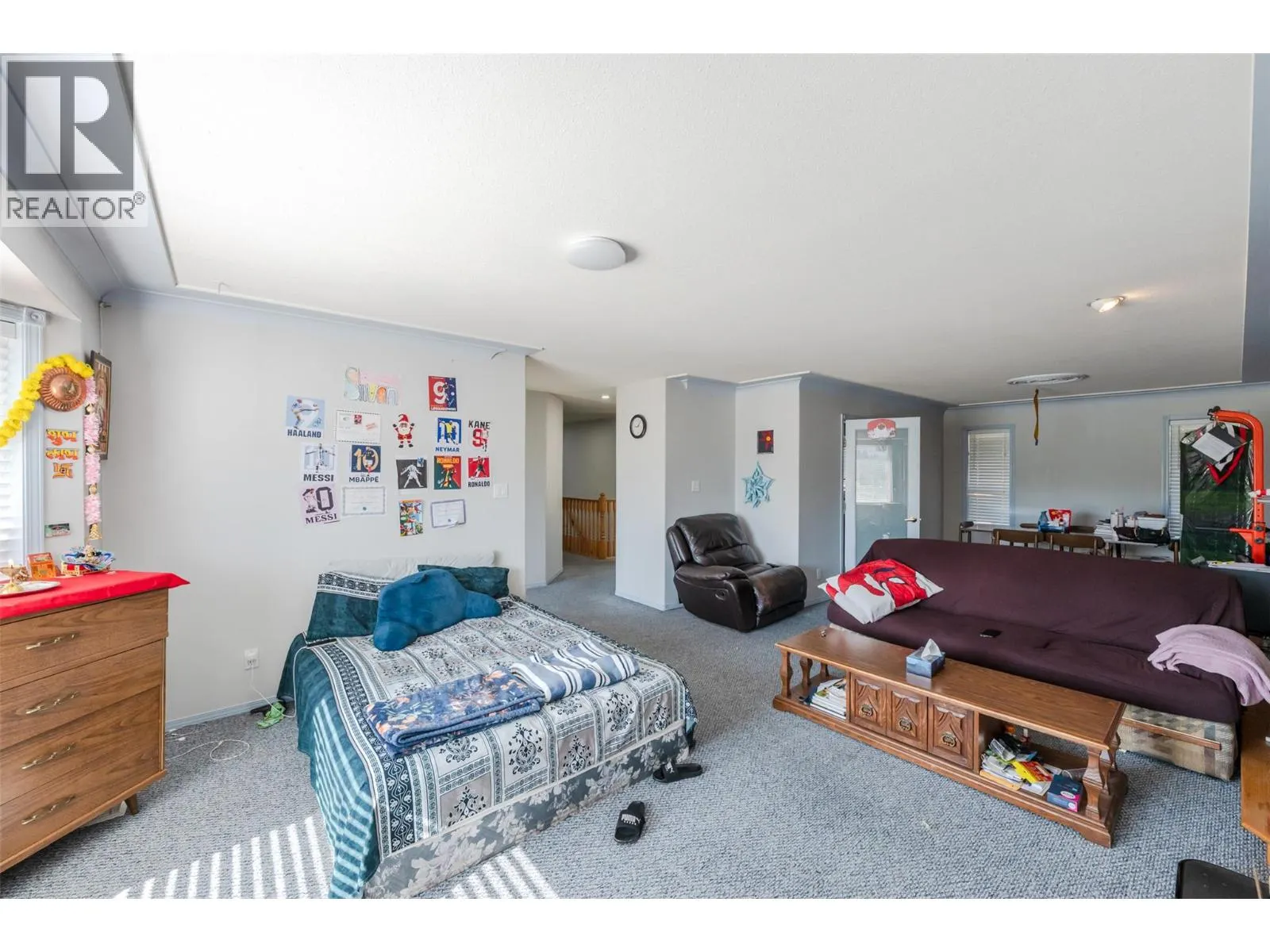 6128 Saint martin Place
