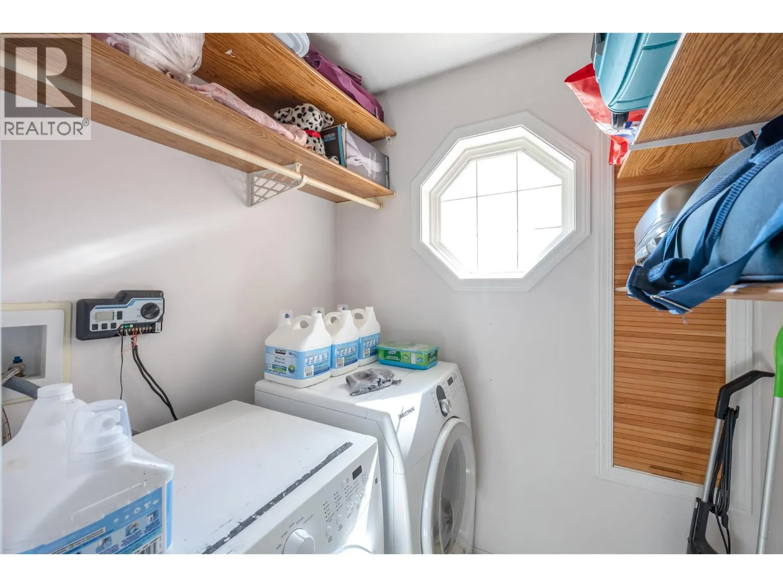 6128 Saint martin Place