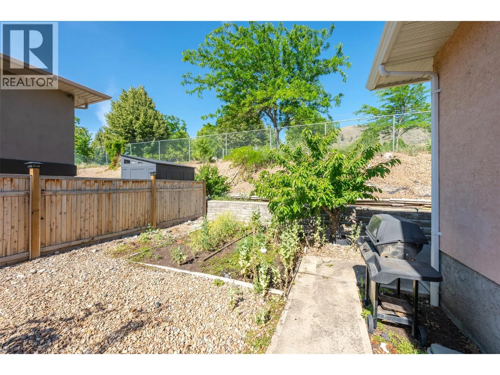 6128 Saint martin Place