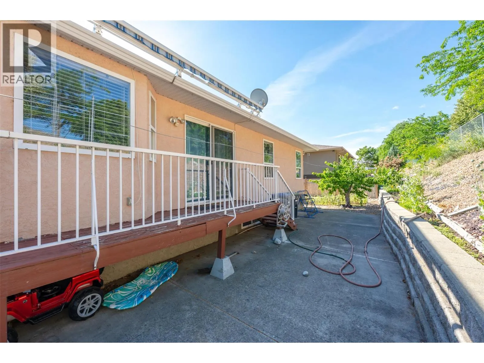 6128 Saint martin Place