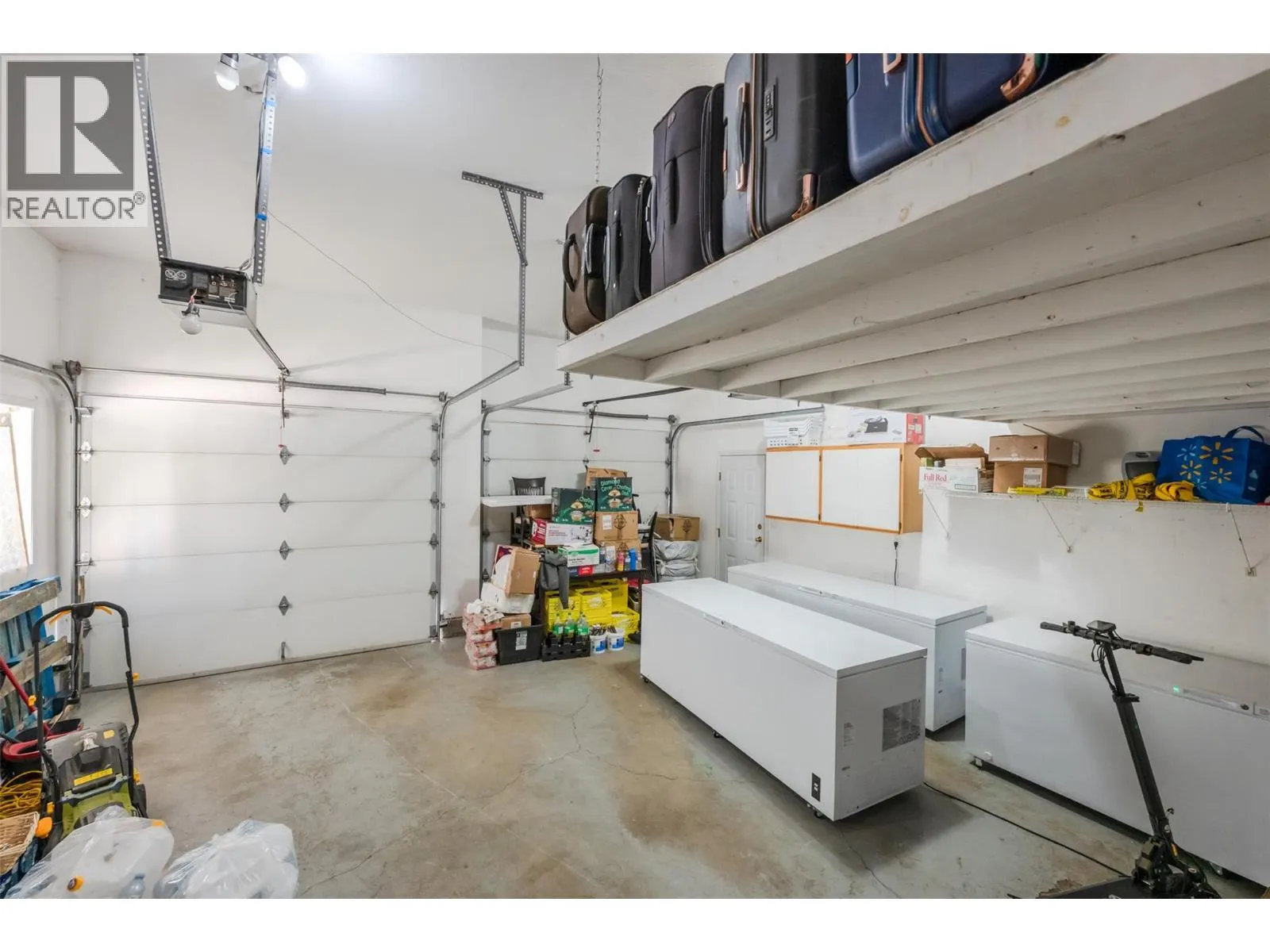 6128 Saint martin Place