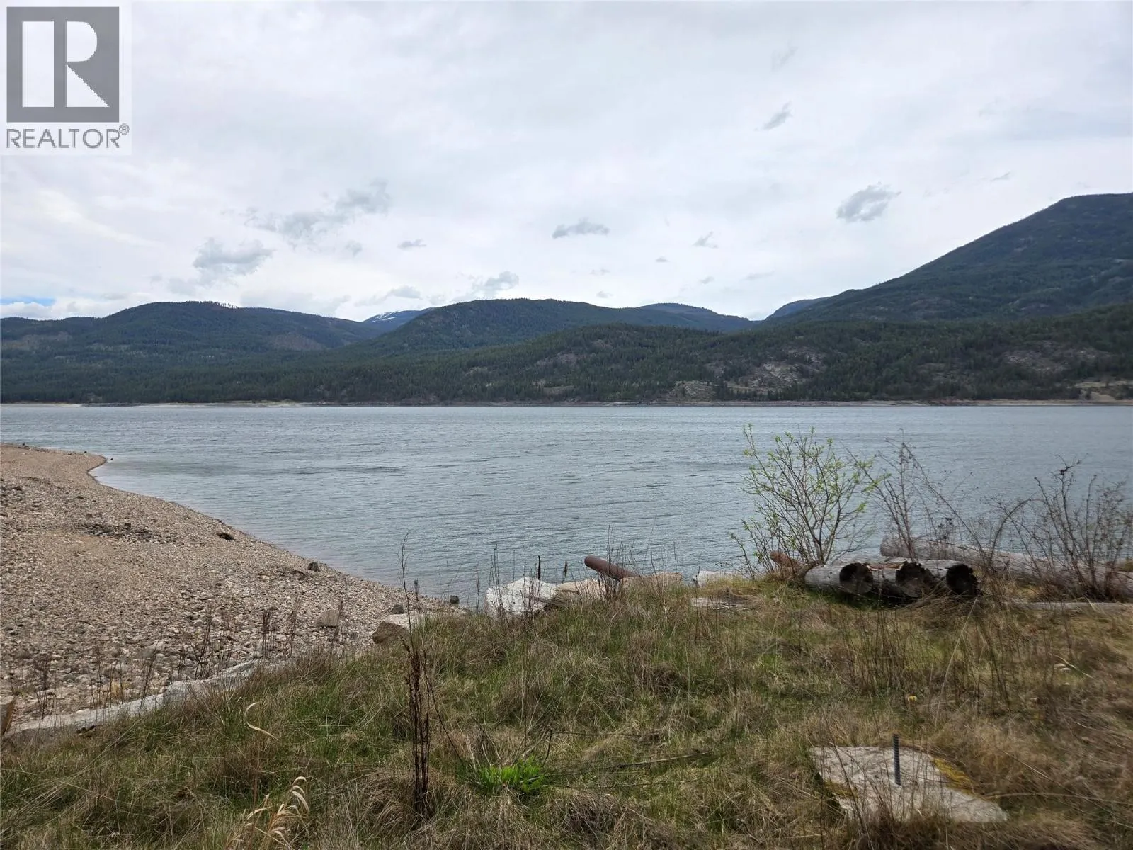 180 Lower Arrow Lake