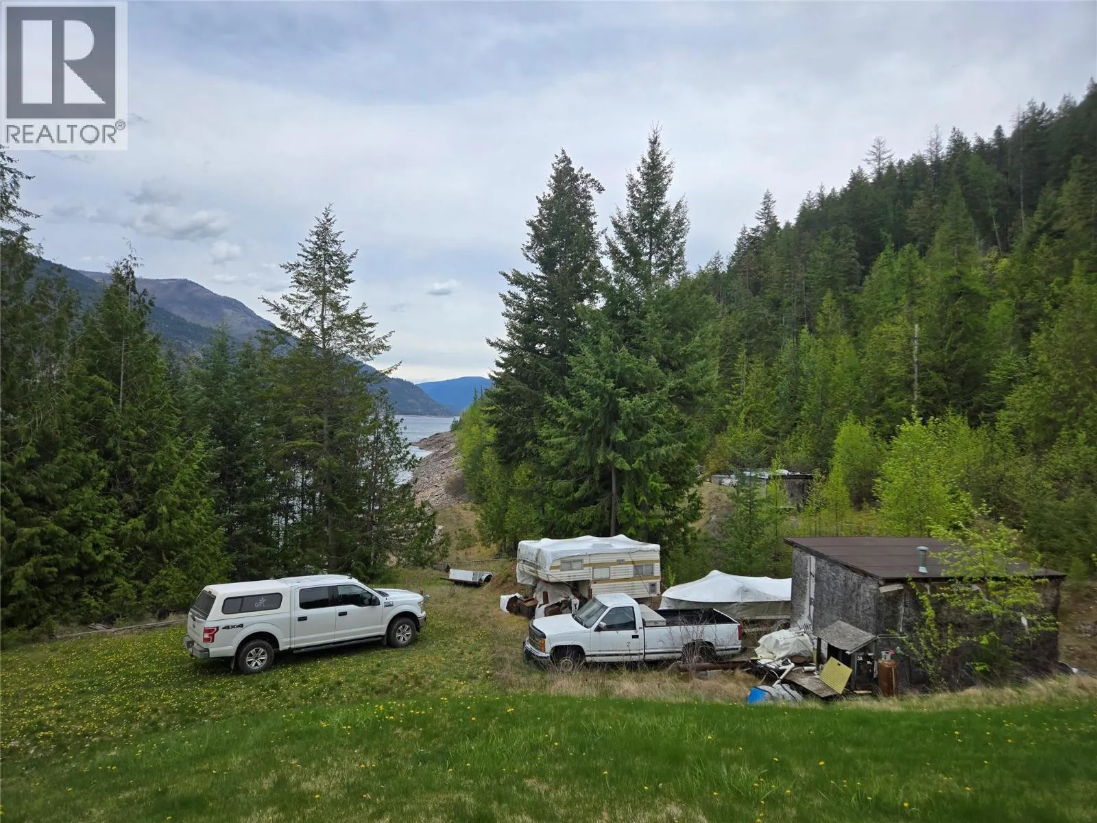 180 Lower Arrow Lake
