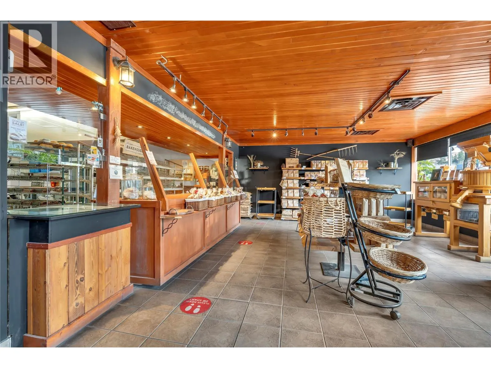 10110 Main Street