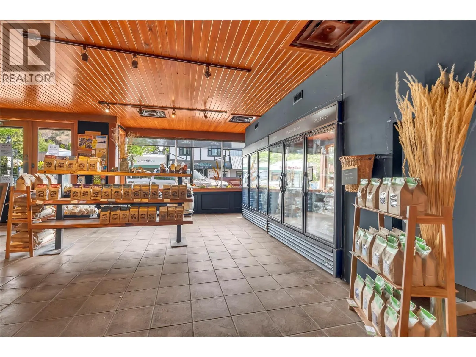 10110 Main Street