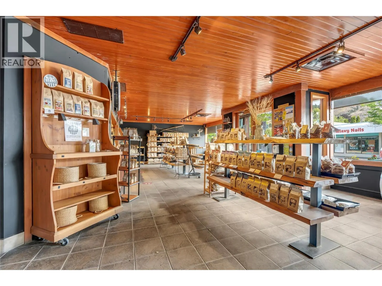 10110 Main Street