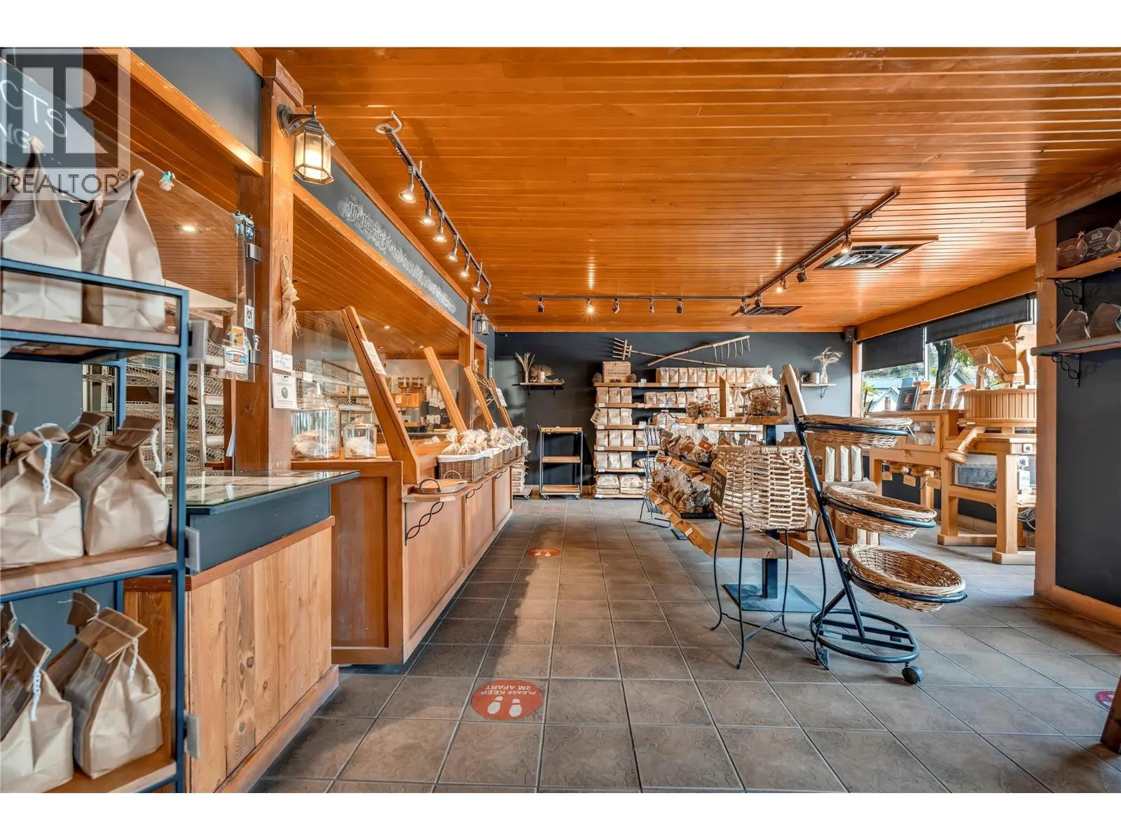 10110 Main Street