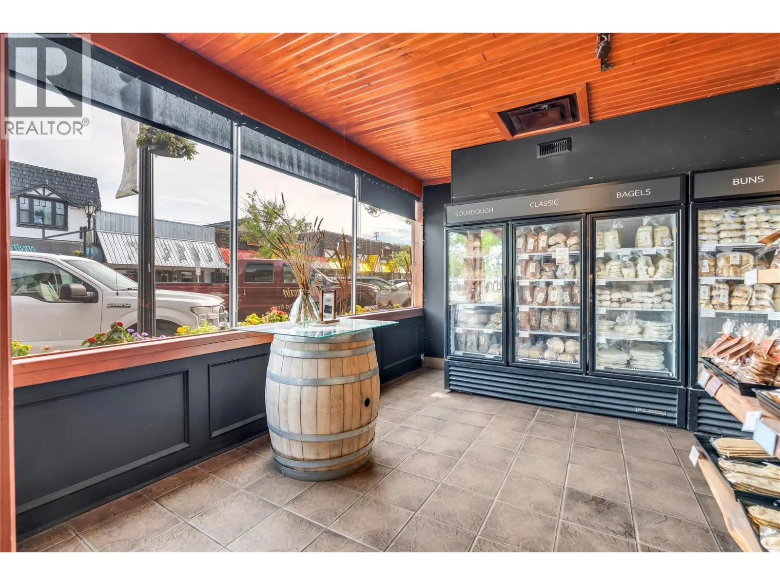 10110 Main Street