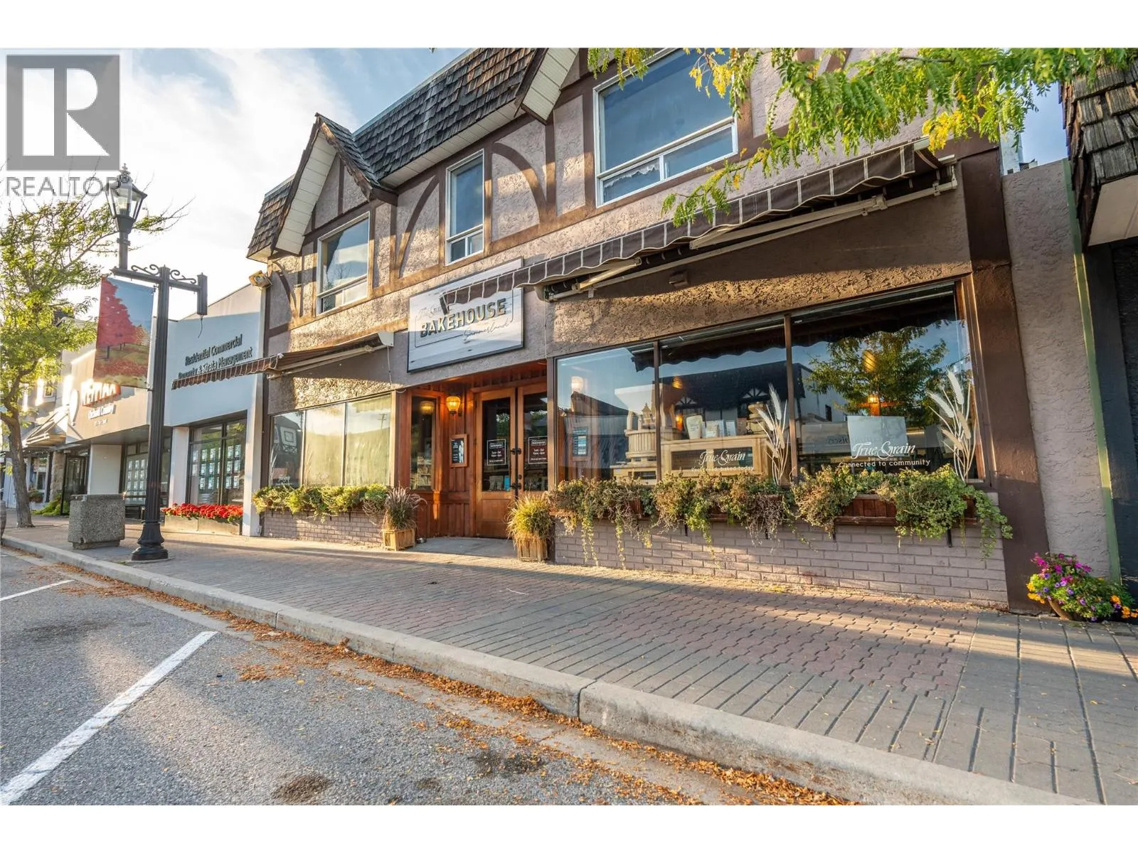 10110 Main Street