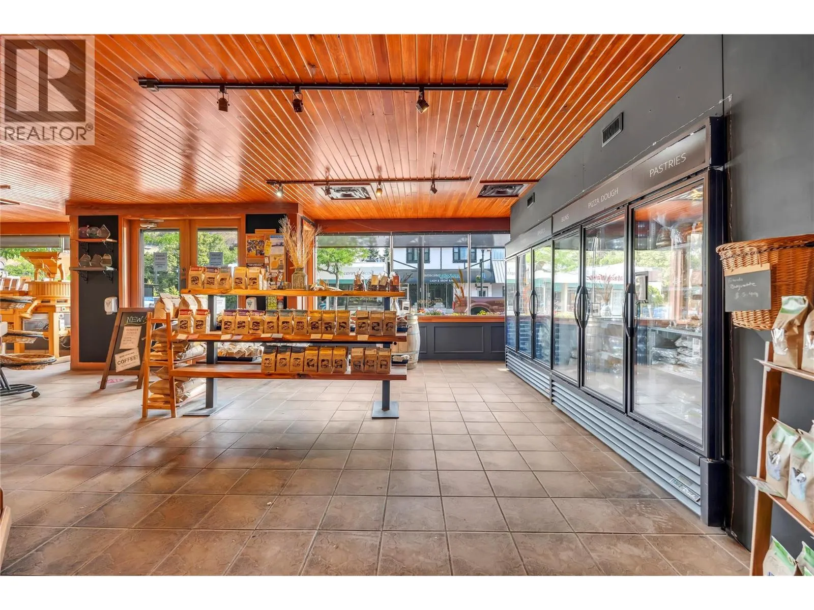 10110 Main Street