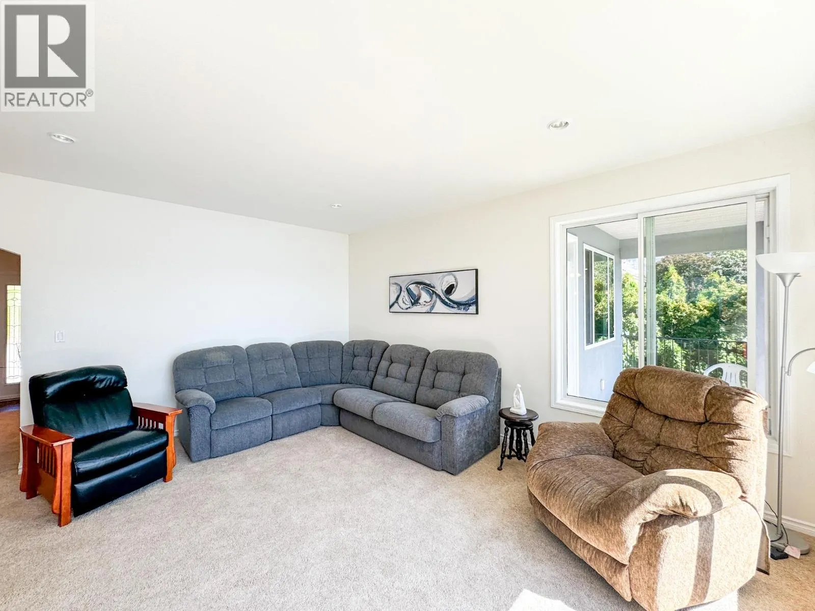 8503 Kingfisher Drive
