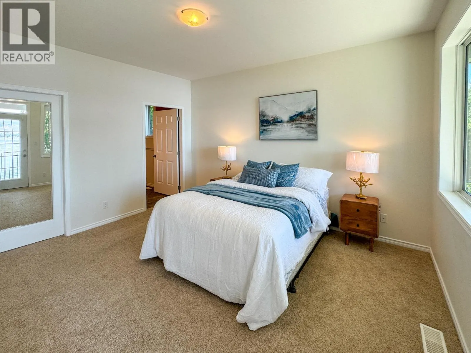 8503 Kingfisher Drive