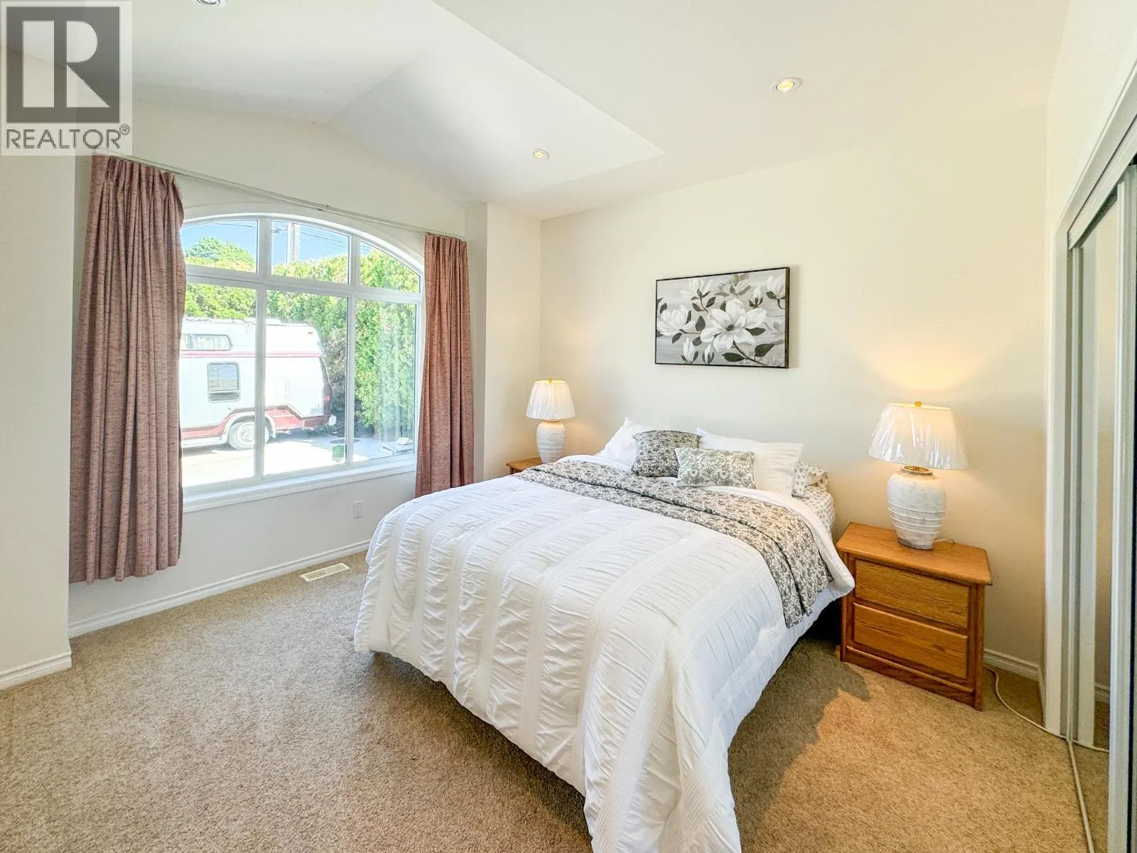 8503 Kingfisher Drive