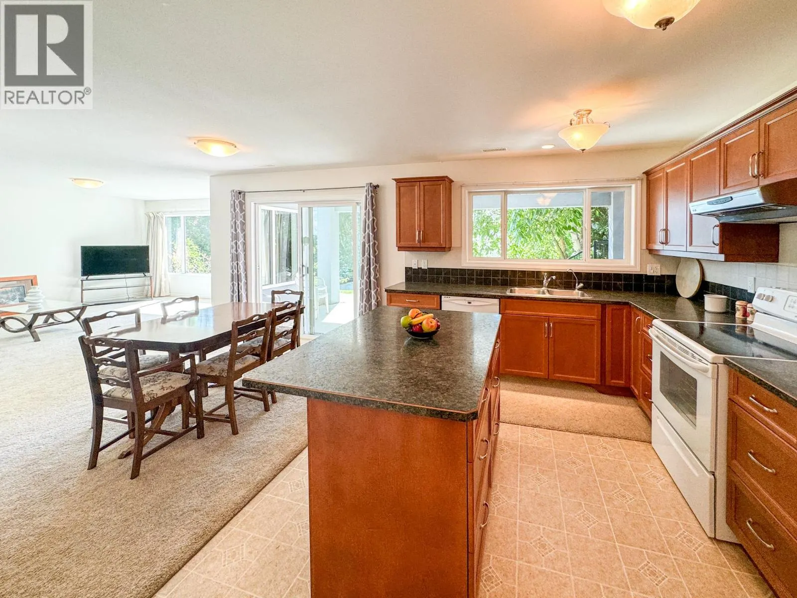 8503 Kingfisher Drive
