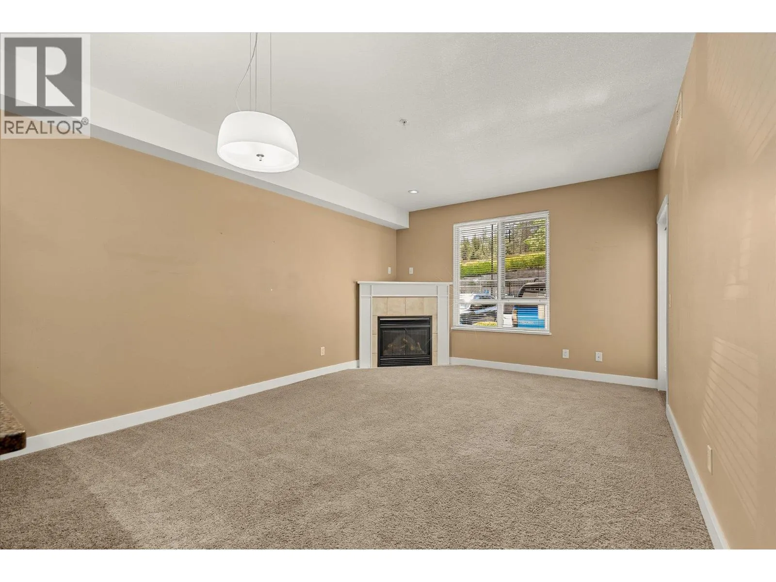 1990 Upper Sundance Drive Unit# 3111