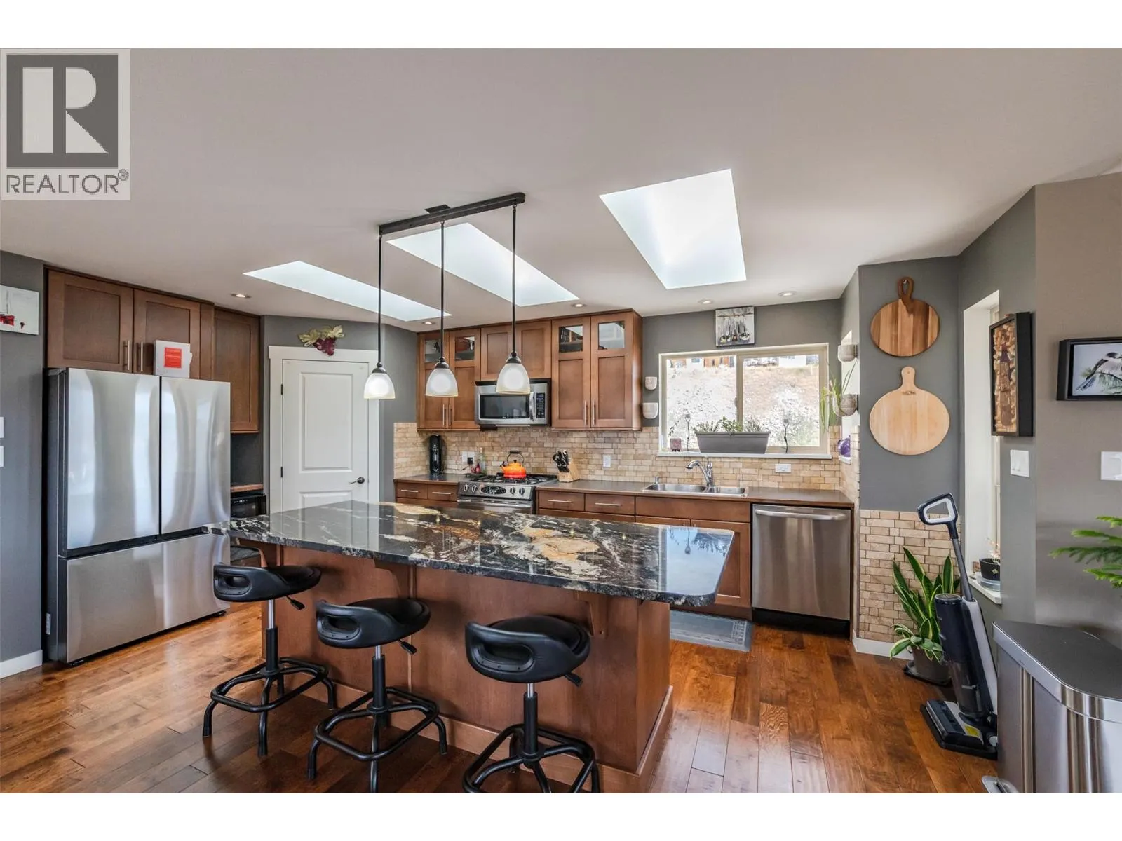 108 CHARDONNAY Court