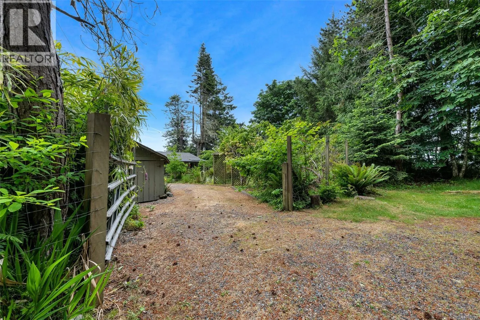 7095 Richview Dr