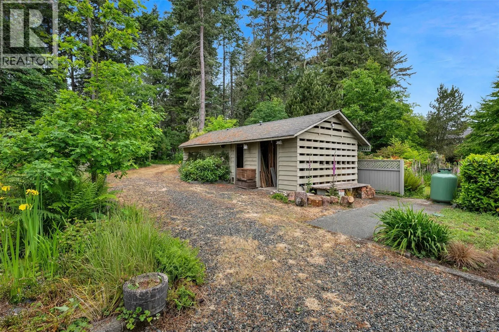 7095 Richview Dr