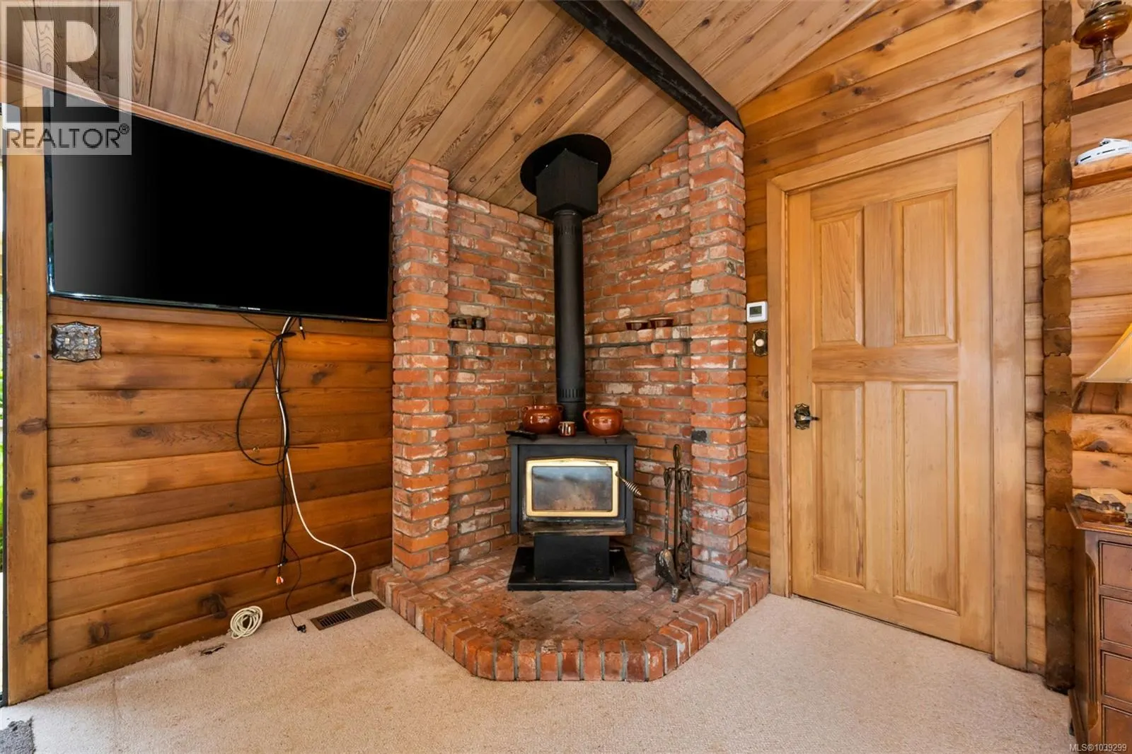 7095 Richview Dr